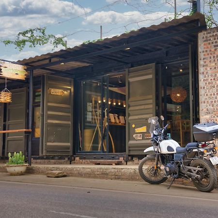 Gisy Lake Containers House ฮานอย ภายนอก รูปภาพ
